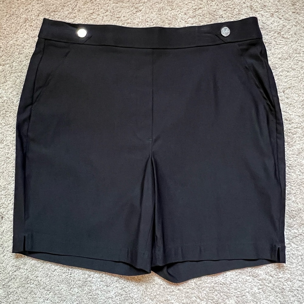 NWOT RAFAELLA Women's Black stretch pull on Shorts in size 14